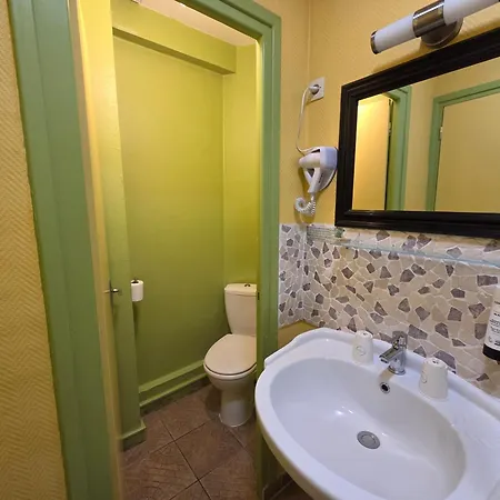 Hotel Magdeleine Romans-sur-Isere