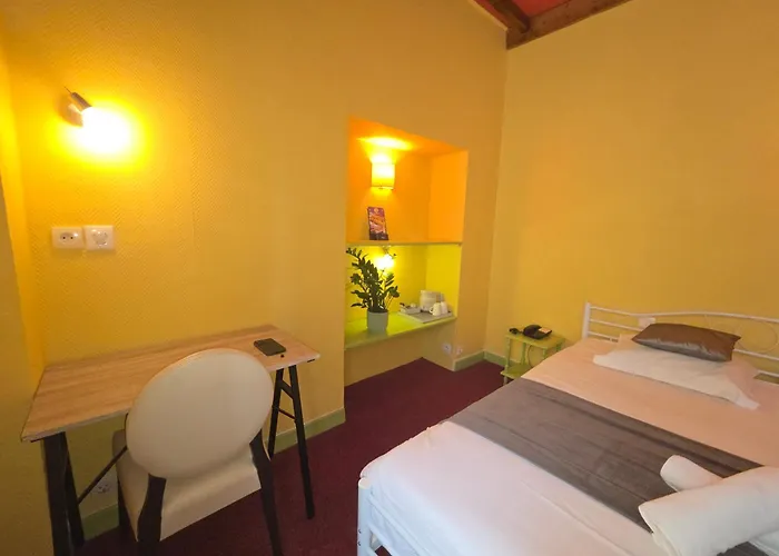 Hotel Magdeleine 3*