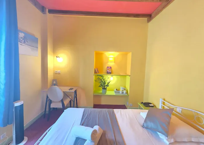 Hotel Magdeleine 3*