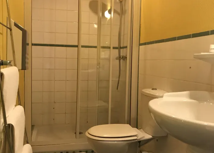 Magdeleine Hotel 3*