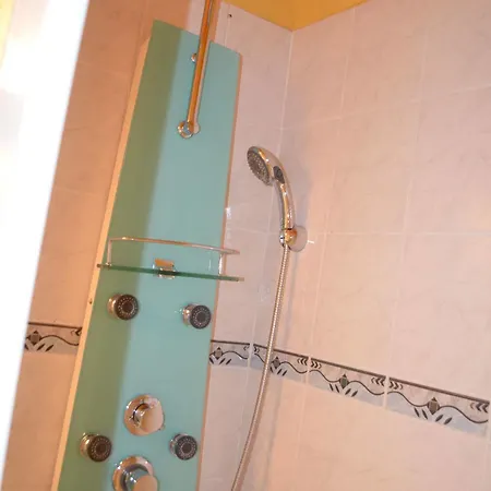 Hotel Magdeleine Romans-sur-Isère